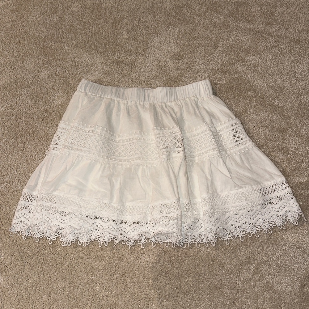DO+BE Lace Skirt